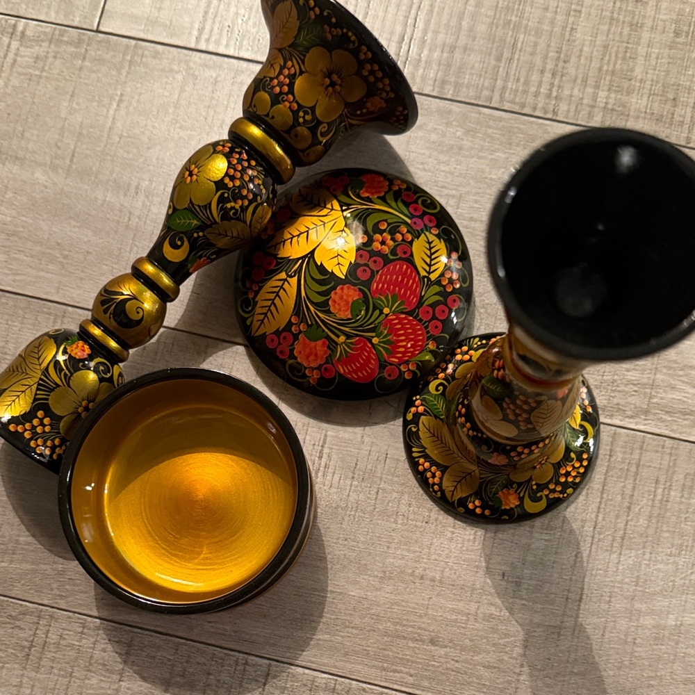 Russian Khokhloma wooden candlestick holders and trinket box set - Picture 3 of 8